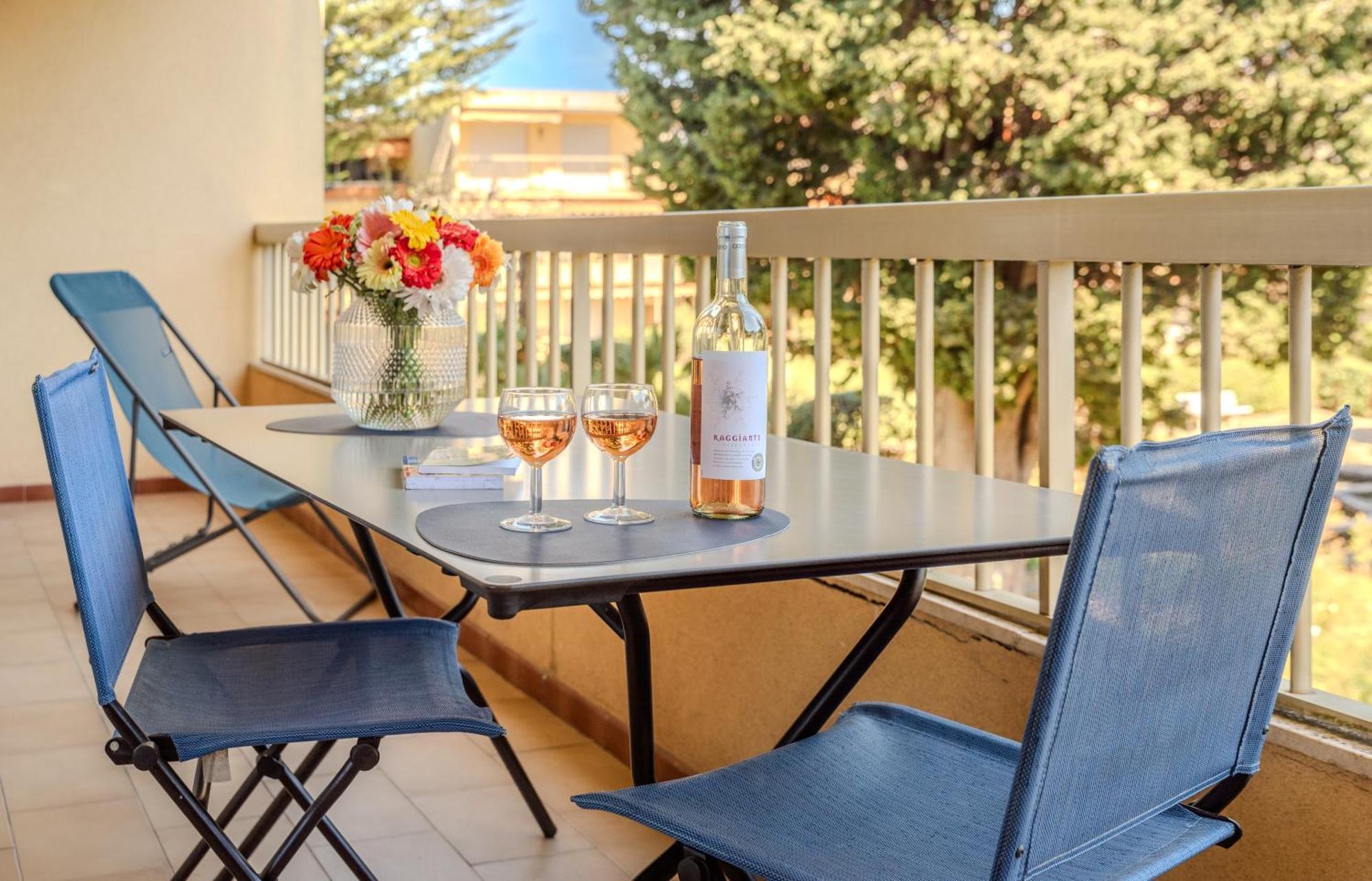 Les 15 Pins & La Mer -Your Green Getaway Near Sea & Beach Antibes Exterior photo